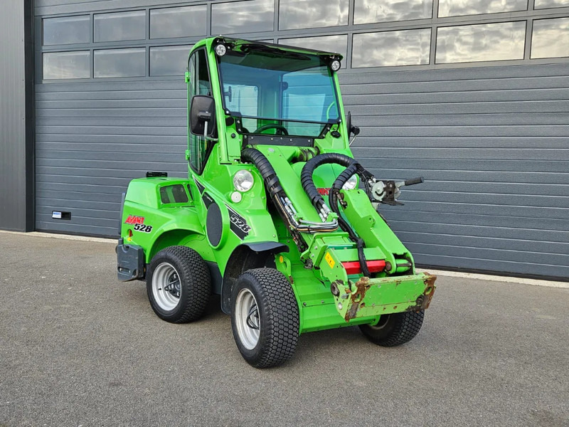 Avant 528 mini-shovel met DLX Cabine - Kompaktni utovarivač gusjeničar: slika Avant 528 mini-shovel met DLX Cabine - Kompaktni utovarivač gusjeničar Avant 528 mini-shovel met DLX Cabine - Kompaktni utovarivač gusjeničar: slika Avant 528 mini-shovel met DLX Cabine - Kompaktni utovarivač gusjeničar