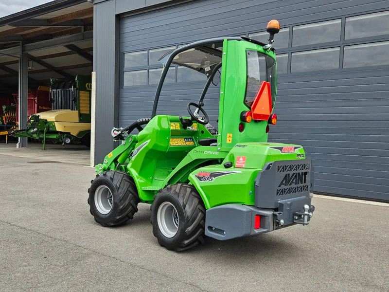 Avant 635i Rental mini-shovel - Kompaktni utovarivač gusjeničar: slika Avant 635i Rental mini-shovel - Kompaktni utovarivač gusjeničar Avant 635i Rental mini-shovel - Kompaktni utovarivač gusjeničar: slika Avant 635i Rental mini-shovel - Kompaktni utovarivač gusjeničar