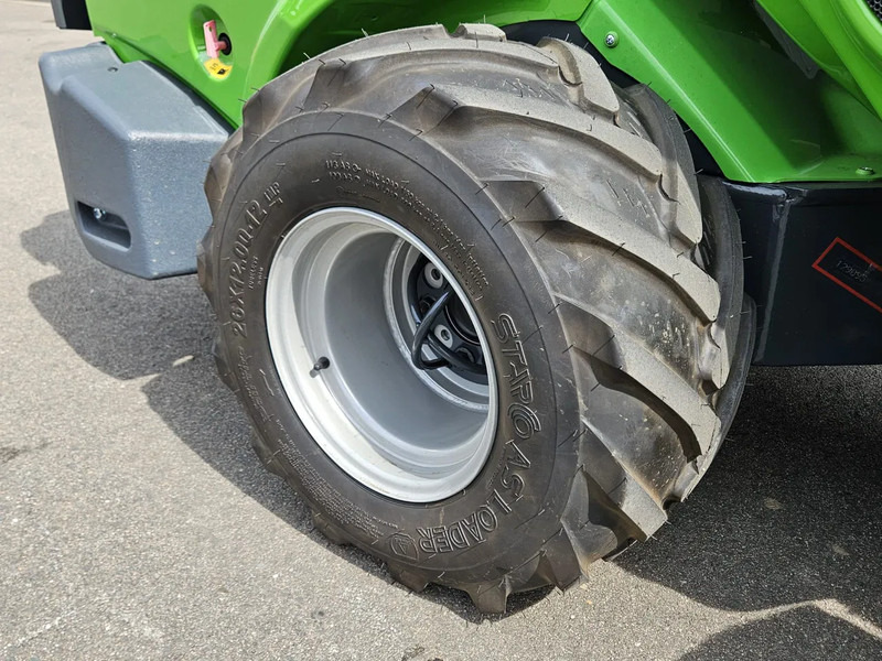 Kompaktni utovarivač gusjeničar Avant 645i Rental mini-shovel: slika Kompaktni utovarivač gusjeničar Avant 645i Rental mini-shovel Kompaktni utovarivač gusjeničar Avant 645i Rental mini-shovel: slika Kompaktni utovarivač gusjeničar Avant 645i Rental mini-shovel