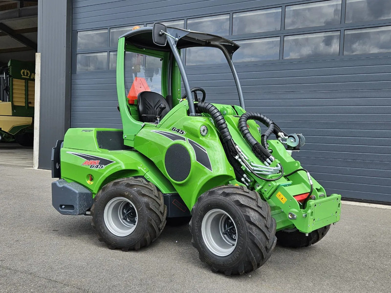 Avant 645i Rental mini-shovel - Kompaktni utovarivač gusjeničar: slika Avant 645i Rental mini-shovel - Kompaktni utovarivač gusjeničar Avant 645i Rental mini-shovel - Kompaktni utovarivač gusjeničar: slika Avant 645i Rental mini-shovel - Kompaktni utovarivač gusjeničar