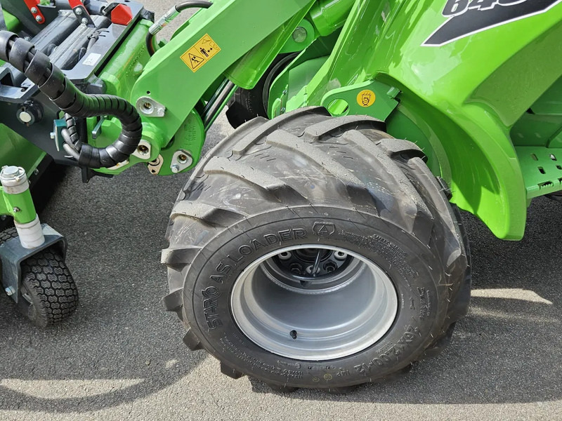 Kompaktni utovarivač gusjeničar Avant 645i Rental mini-shovel: slika Kompaktni utovarivač gusjeničar Avant 645i Rental mini-shovel Kompaktni utovarivač gusjeničar Avant 645i Rental mini-shovel: slika Kompaktni utovarivač gusjeničar Avant 645i Rental mini-shovel