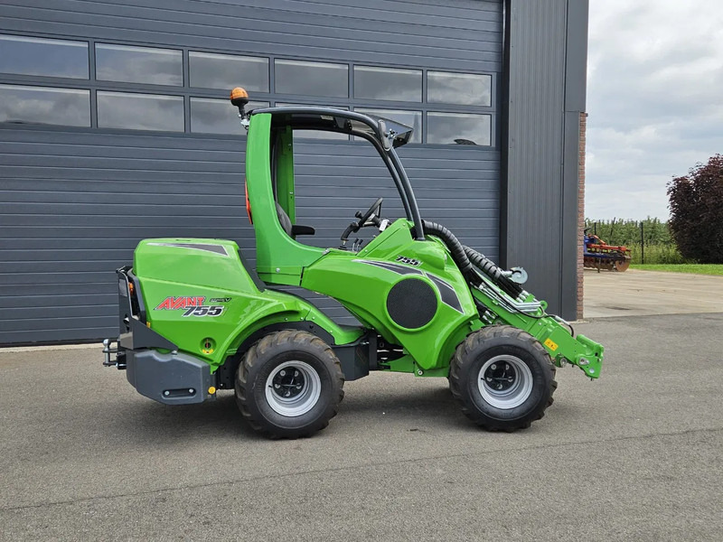 Avant 755i Rental mini-shovel - Kompaktni utovarivač gusjeničar: slika Avant 755i Rental mini-shovel - Kompaktni utovarivač gusjeničar Avant 755i Rental mini-shovel - Kompaktni utovarivač gusjeničar: slika Avant 755i Rental mini-shovel - Kompaktni utovarivač gusjeničar