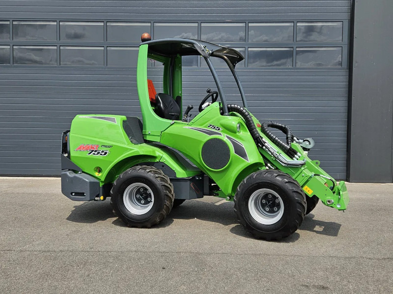 Avant 755i Rental mini-shovel - Kompaktni utovarivač gusjeničar: slika Avant 755i Rental mini-shovel - Kompaktni utovarivač gusjeničar Avant 755i Rental mini-shovel - Kompaktni utovarivač gusjeničar: slika Avant 755i Rental mini-shovel - Kompaktni utovarivač gusjeničar