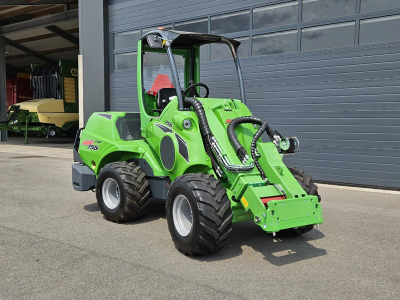 Avant 755i Rental mini-shovel - Kompaktni utovarivač gusjeničar: slika Avant 755i Rental mini-shovel - Kompaktni utovarivač gusjeničar Avant 755i Rental mini-shovel - Kompaktni utovarivač gusjeničar: slika Avant 755i Rental mini-shovel - Kompaktni utovarivač gusjeničar
