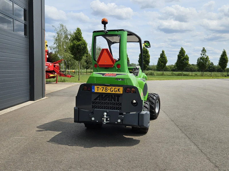 Avant 755i Rental mini-shovel - Kompaktni utovarivač gusjeničar: slika Avant 755i Rental mini-shovel - Kompaktni utovarivač gusjeničar Avant 755i Rental mini-shovel - Kompaktni utovarivač gusjeničar: slika Avant 755i Rental mini-shovel - Kompaktni utovarivač gusjeničar