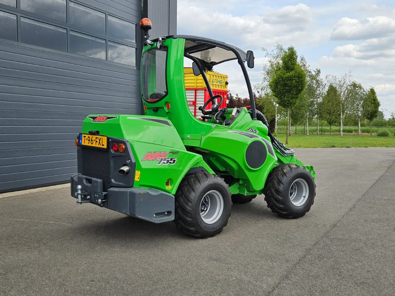 Avant 755i TDL+ mini-shovel - Kompaktni utovarivač gusjeničar: slika Avant 755i TDL+ mini-shovel - Kompaktni utovarivač gusjeničar Avant 755i TDL+ mini-shovel - Kompaktni utovarivač gusjeničar: slika Avant 755i TDL+ mini-shovel - Kompaktni utovarivač gusjeničar