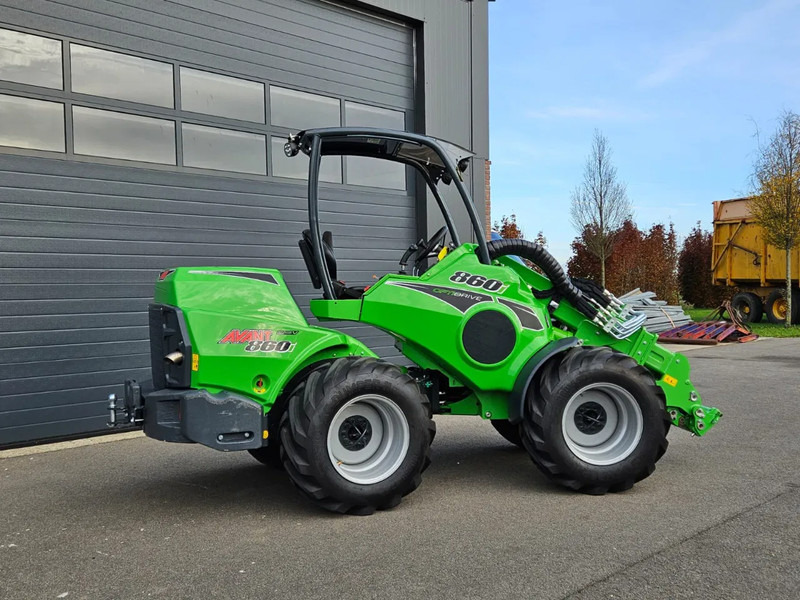 Avant 860i TDL mini-shovel - Kompaktni utovarivač gusjeničar: slika Avant 860i TDL mini-shovel - Kompaktni utovarivač gusjeničar Avant 860i TDL mini-shovel - Kompaktni utovarivač gusjeničar: slika Avant 860i TDL mini-shovel - Kompaktni utovarivač gusjeničar