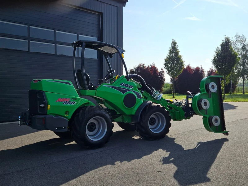 Avant 860i TDL mini-shovel - Kompaktni utovarivač gusjeničar: slika Avant 860i TDL mini-shovel - Kompaktni utovarivač gusjeničar Avant 860i TDL mini-shovel - Kompaktni utovarivač gusjeničar: slika Avant 860i TDL mini-shovel - Kompaktni utovarivač gusjeničar