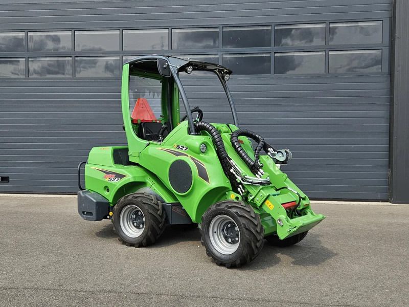 Avant E527 TDL+ mini-shovel - Kompaktni utovarivač gusjeničar: slika Avant E527 TDL+ mini-shovel - Kompaktni utovarivač gusjeničar Avant E527 TDL+ mini-shovel - Kompaktni utovarivač gusjeničar: slika Avant E527 TDL+ mini-shovel - Kompaktni utovarivač gusjeničar