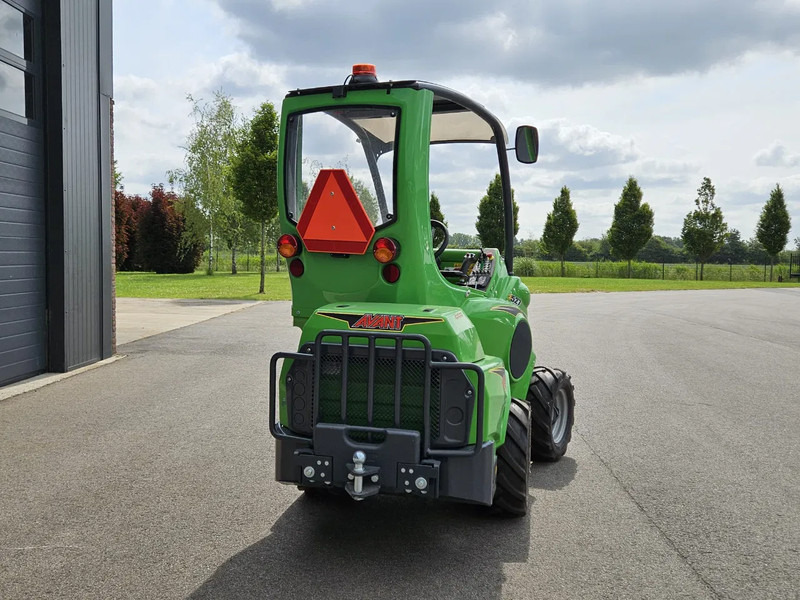 Avant E527 mini-shovel - Kompaktni utovarivač gusjeničar: slika Avant E527 mini-shovel - Kompaktni utovarivač gusjeničar Avant E527 mini-shovel - Kompaktni utovarivač gusjeničar: slika Avant E527 mini-shovel - Kompaktni utovarivač gusjeničar
