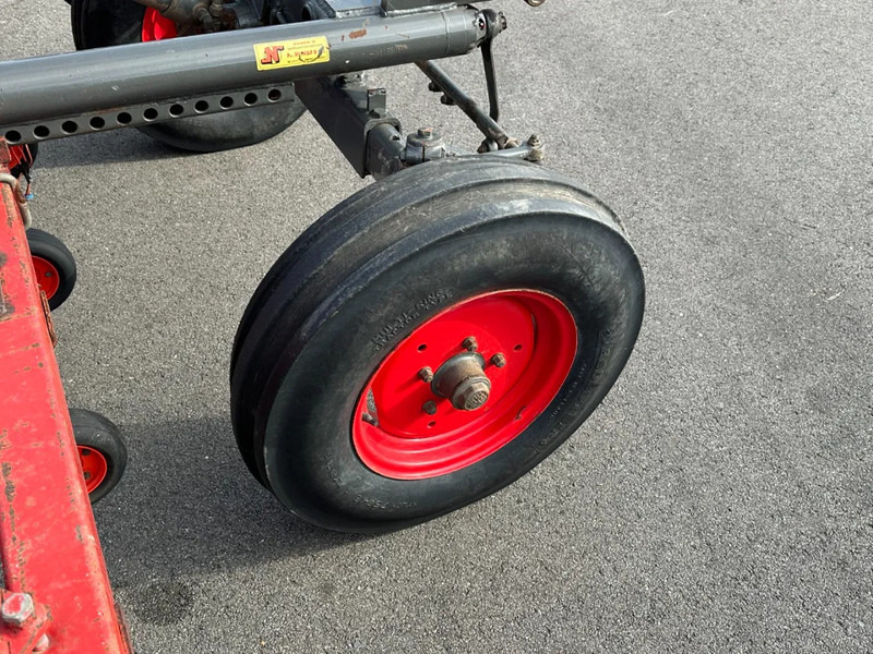 Eicher GT40 - Traktor: slika Eicher GT40 - Traktor Eicher GT40 - Traktor: slika Eicher GT40 - Traktor