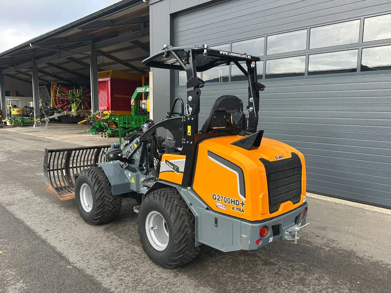 Giant G2700HD+ - Kompaktni utovarivač gusjeničar: slika Giant G2700HD+ - Kompaktni utovarivač gusjeničar Giant G2700HD+ - Kompaktni utovarivač gusjeničar: slika Giant G2700HD+ - Kompaktni utovarivač gusjeničar