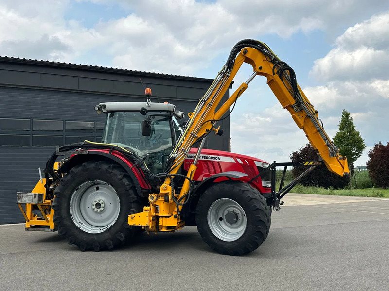 Massey Ferguson 6713S Dyna 6 - Traktor: slika Massey Ferguson 6713S Dyna 6 - Traktor Massey Ferguson 6713S Dyna 6 - Traktor: slika Massey Ferguson 6713S Dyna 6 - Traktor