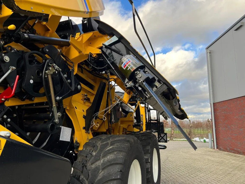 Kvadratna balirka New Holland Bigbaler 1270 plus: slika Kvadratna balirka New Holland Bigbaler 1270 plus