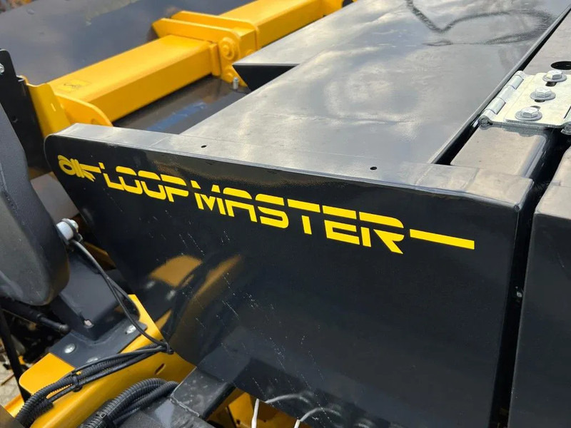 Kvadratna balirka New Holland Bigbaler 1270 plus: slika Kvadratna balirka New Holland Bigbaler 1270 plus