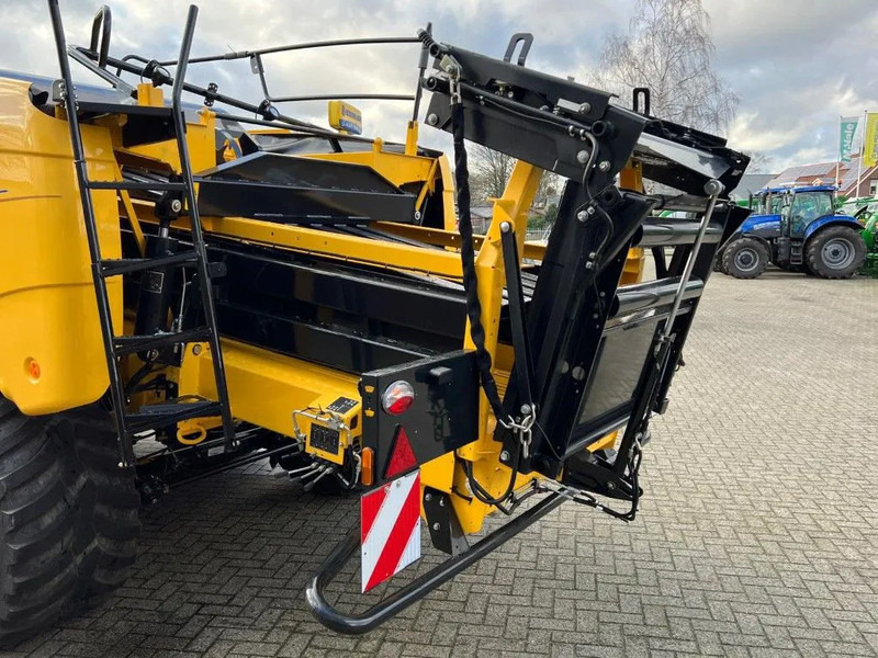 Kvadratna balirka New Holland Bigbaler 1270 plus: slika Kvadratna balirka New Holland Bigbaler 1270 plus