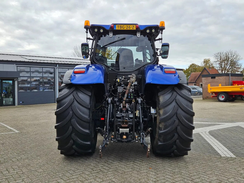 New Holland T7.230AC Autocommand - Traktor: slika New Holland T7.230AC Autocommand - Traktor New Holland T7.230AC Autocommand - Traktor: slika New Holland T7.230AC Autocommand - Traktor