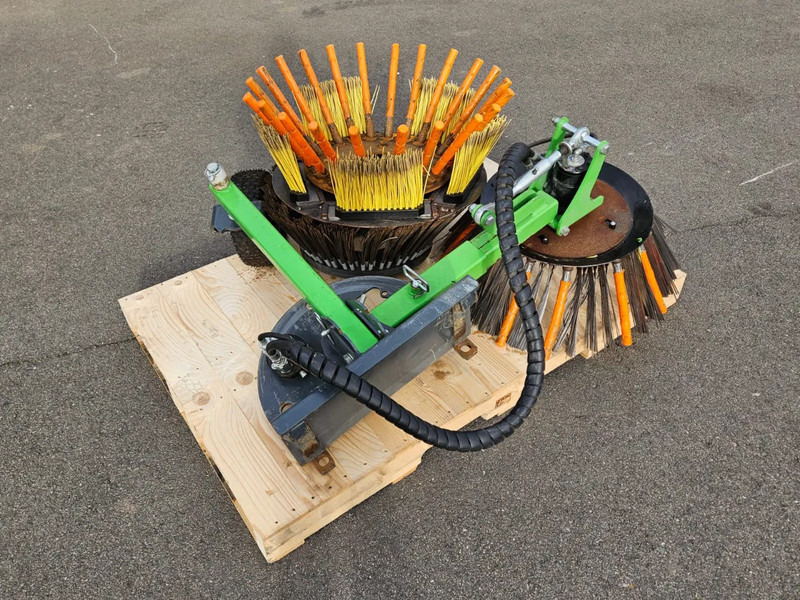 Avant Tuin en park Onkruidborstel - Priključak za Poljoprivredni strojevi: slika Avant Tuin en park Onkruidborstel - Priključak za Poljoprivredni strojevi Avant Tuin en park Onkruidborstel - Priključak za Poljoprivredni strojevi: slika Avant Tuin en park Onkruidborstel - Priključak za Poljoprivredni strojevi