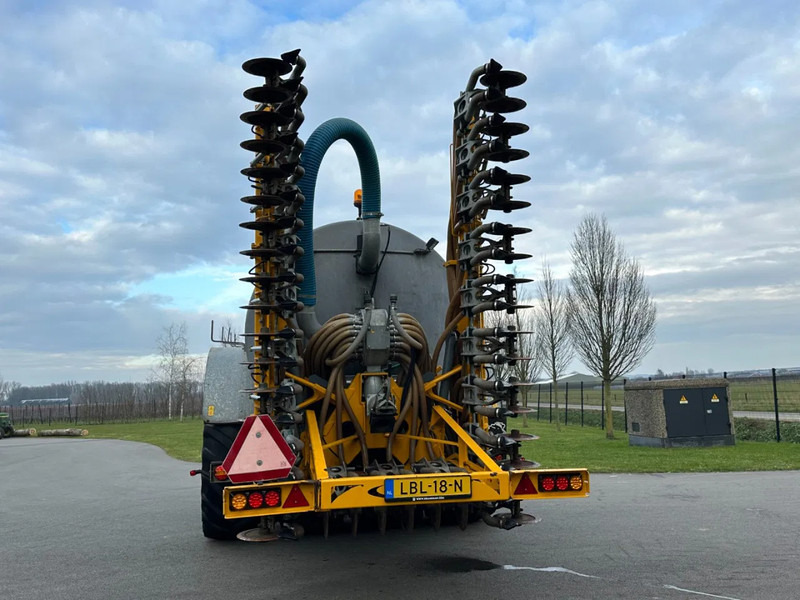 Cisterna za gnojnicu Roelama DT14 14.000ltr: slika Cisterna za gnojnicu Roelama DT14 14.000ltr Cisterna za gnojnicu Roelama DT14 14.000ltr: slika Cisterna za gnojnicu Roelama DT14 14.000ltr