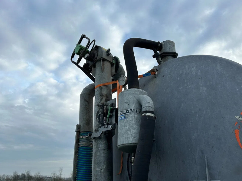 Cisterna za gnojnicu Roelama DT14 14.000ltr: slika Cisterna za gnojnicu Roelama DT14 14.000ltr Cisterna za gnojnicu Roelama DT14 14.000ltr: slika Cisterna za gnojnicu Roelama DT14 14.000ltr