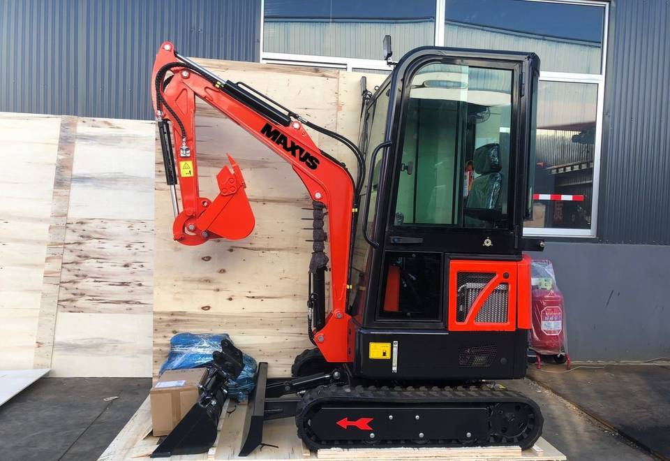 NEW MAXUS 38 HP 1700 kg Excavator with A/C Warranty up to 10 YEARS | НОВИЙ MAXUS 38 К.с. 1700 кг Екскаватор з кондиціонером Гарантія до 10 РОКІВ - Mini bager: slika NEW MAXUS 38 HP 1700 kg Excavator with A/C Warranty up to 10 YEARS | НОВИЙ MAXUS 38 К.с. 1700 кг Екскаватор з кондиціонером Гарантія до 10 РОКІВ - Mini bager NEW MAXUS 38 HP 1700 kg Excavator with A/C Warranty up to 10 YEARS | НОВИЙ MAXUS 38 К.с. 1700 кг Екскаватор з кондиціонером Гарантія до 10 РОКІВ - Mini bager: slika NEW MAXUS 38 HP 1700 kg Excavator with A/C Warranty up to 10 YEARS | НОВИЙ MAXUS 38 К.с. 1700 кг Екскаватор з кондиціонером Гарантія до 10 РОКІВ - Mini bager