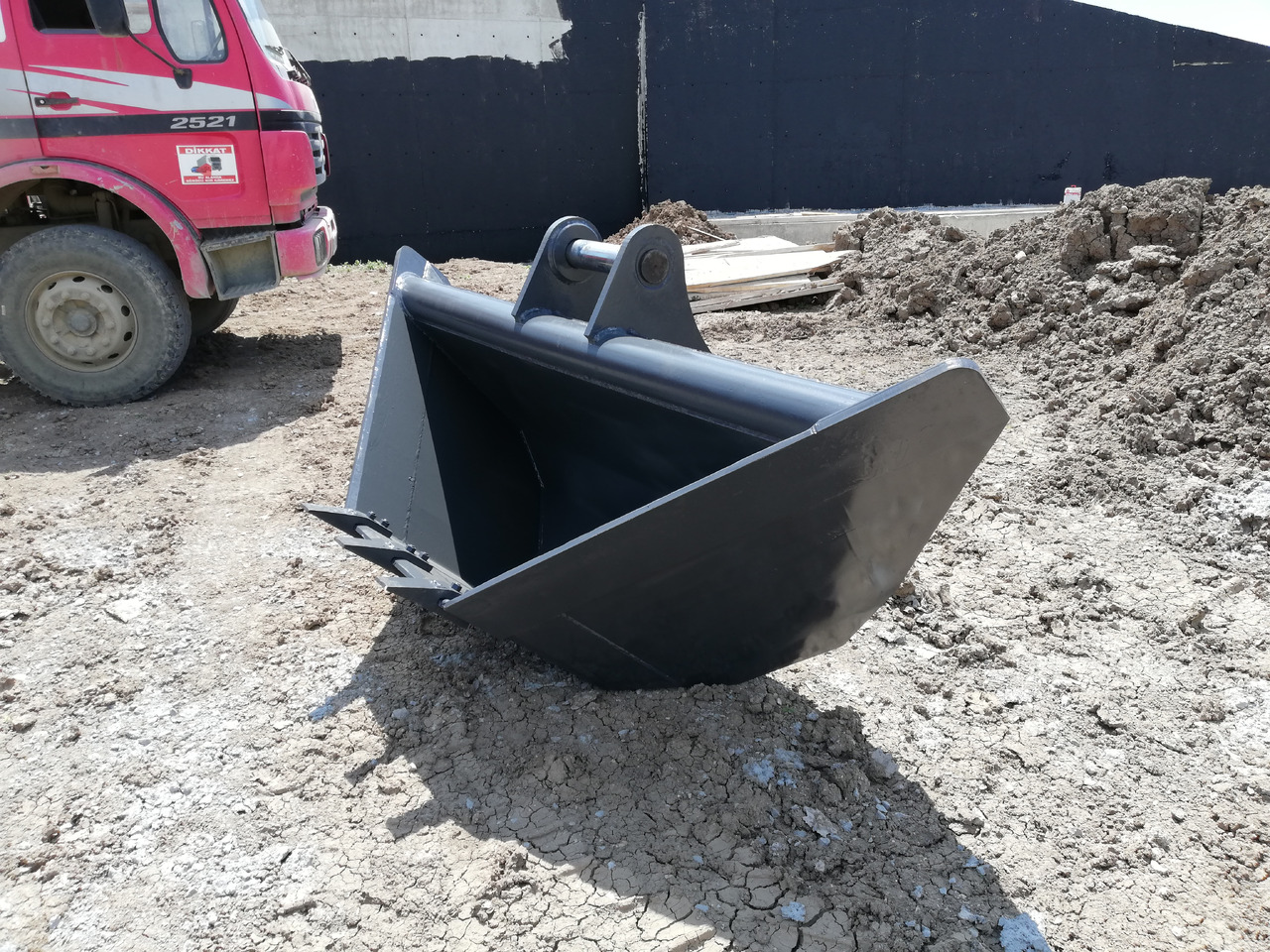 Liebherr - Korpa za bager za Građevinski strojevi: slika Liebherr - Korpa za bager za Građevinski strojevi Liebherr - Korpa za bager za Građevinski strojevi: slika Liebherr - Korpa za bager za Građevinski strojevi