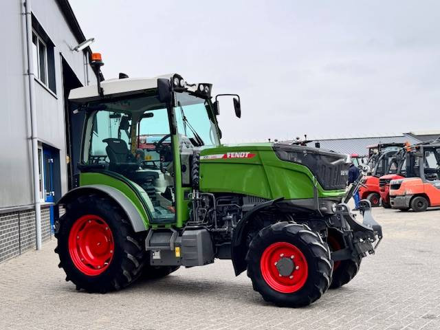 Fendt 209v Vario Gen3, Profi Plus, 210v, 211v - Traktor: slika Fendt 209v Vario Gen3, Profi Plus, 210v, 211v - Traktor Fendt 209v Vario Gen3, Profi Plus, 210v, 211v - Traktor: slika Fendt 209v Vario Gen3, Profi Plus, 210v, 211v - Traktor