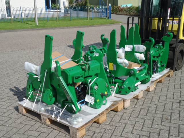 Zuidberg John Deere fronthef, frontaftakas, frontlinkage, - Rezervni dijelovi za Poljoprivredni strojevi: slika Zuidberg John Deere fronthef, frontaftakas, frontlinkage, - Rezervni dijelovi za Poljoprivredni strojevi Zuidberg John Deere fronthef, frontaftakas, frontlinkage, - Rezervni dijelovi za Poljoprivredni strojevi: slika Zuidberg John Deere fronthef, frontaftakas, frontlinkage, - Rezervni dijelovi za Poljoprivredni strojevi