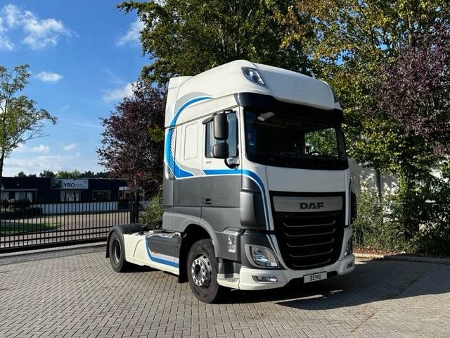 DAF XF 106 460 Super Space Cab 780.000km - Tegljač: slika DAF XF 106 460 Super Space Cab 780.000km - Tegljač DAF XF 106 460 Super Space Cab 780.000km - Tegljač: slika DAF XF 106 460 Super Space Cab 780.000km - Tegljač