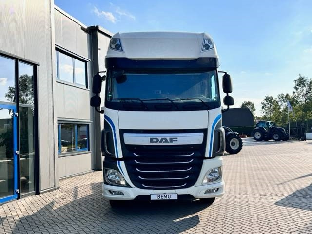 DAF XF 106 460 Super Space Cab 780.000km - Tegljač: slika DAF XF 106 460 Super Space Cab 780.000km - Tegljač DAF XF 106 460 Super Space Cab 780.000km - Tegljač: slika DAF XF 106 460 Super Space Cab 780.000km - Tegljač