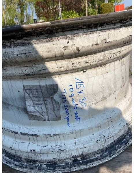 Valtra 15x30 velgen 10 gaats - Gume i felge za Poljoprivredni strojevi: slika Valtra 15x30 velgen 10 gaats - Gume i felge za Poljoprivredni strojevi Valtra 15x30 velgen 10 gaats - Gume i felge za Poljoprivredni strojevi: slika Valtra 15x30 velgen 10 gaats - Gume i felge za Poljoprivredni strojevi