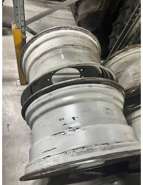 Valtra 15x30 velgen, rims - Gume i felge za Poljoprivredni strojevi: slika Valtra 15x30 velgen, rims - Gume i felge za Poljoprivredni strojevi Valtra 15x30 velgen, rims - Gume i felge za Poljoprivredni strojevi: slika Valtra 15x30 velgen, rims - Gume i felge za Poljoprivredni strojevi