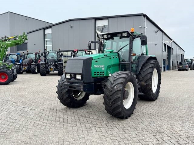 Valtra 8350 Hitech - Traktor: slika Valtra 8350 Hitech - Traktor Valtra 8350 Hitech - Traktor: slika Valtra 8350 Hitech - Traktor