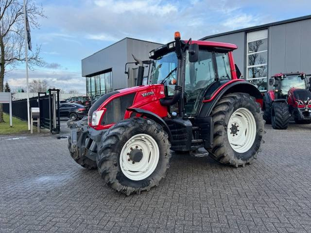 Valtra N123 Hitech5 - Traktor: slika Valtra N123 Hitech5 - Traktor Valtra N123 Hitech5 - Traktor: slika Valtra N123 Hitech5 - Traktor