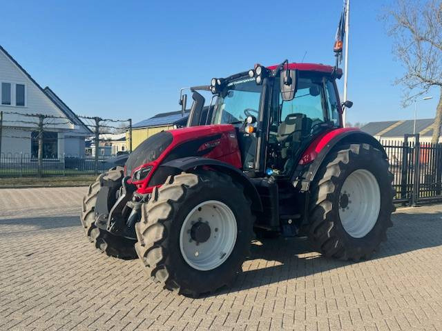 Valtra N134 Hitech - Traktor: slika Valtra N134 Hitech - Traktor Valtra N134 Hitech - Traktor: slika Valtra N134 Hitech - Traktor