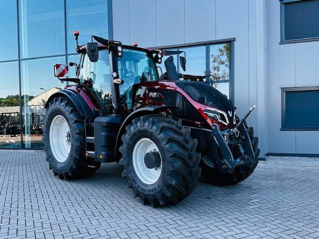 Valtra Q305 DEMO Super Compleet! - Traktor: slika Valtra Q305 DEMO Super Compleet! - Traktor Valtra Q305 DEMO Super Compleet! - Traktor: slika Valtra Q305 DEMO Super Compleet! - Traktor