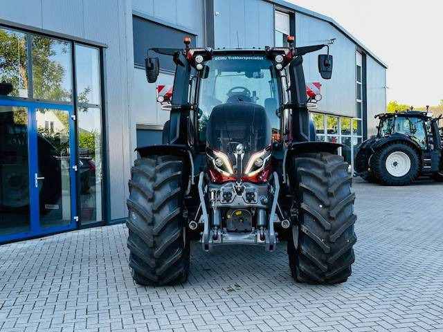 Valtra Q305 DEMO Super Compleet! - Traktor: slika Valtra Q305 DEMO Super Compleet! - Traktor Valtra Q305 DEMO Super Compleet! - Traktor: slika Valtra Q305 DEMO Super Compleet! - Traktor