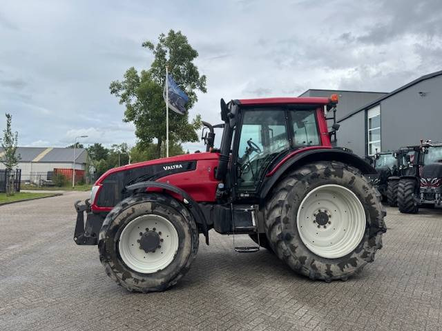 Valtra T193 Hitech TWINTRAC 5900 uur! - Traktor: slika Valtra T193 Hitech TWINTRAC 5900 uur! - Traktor Valtra T193 Hitech TWINTRAC 5900 uur! - Traktor: slika Valtra T193 Hitech TWINTRAC 5900 uur! - Traktor