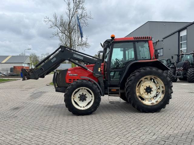 Valtra Valmet 6650 Hitech, voorlader, vloeistofkoppeling - Traktor: slika Valtra Valmet 6650 Hitech, voorlader, vloeistofkoppeling - Traktor Valtra Valmet 6650 Hitech, voorlader, vloeistofkoppeling - Traktor: slika Valtra Valmet 6650 Hitech, voorlader, vloeistofkoppeling - Traktor
