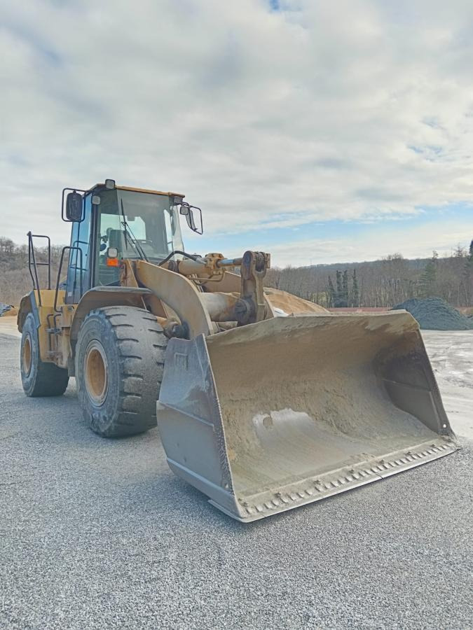 Caterpillar 962G 1 - Utovarivač na kotačima: slika Caterpillar 962G 1 - Utovarivač na kotačima Caterpillar 962G 1 - Utovarivač na kotačima: slika Caterpillar 962G 1 - Utovarivač na kotačima