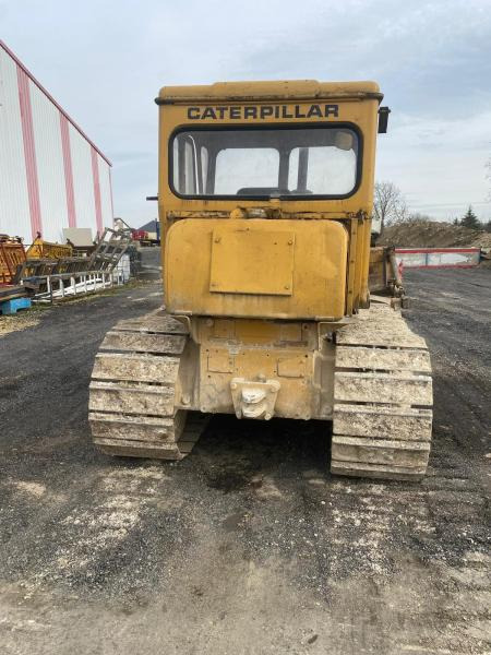 Caterpillar D4D - Buldožer: slika Caterpillar D4D - Buldožer Caterpillar D4D - Buldožer: slika Caterpillar D4D - Buldožer