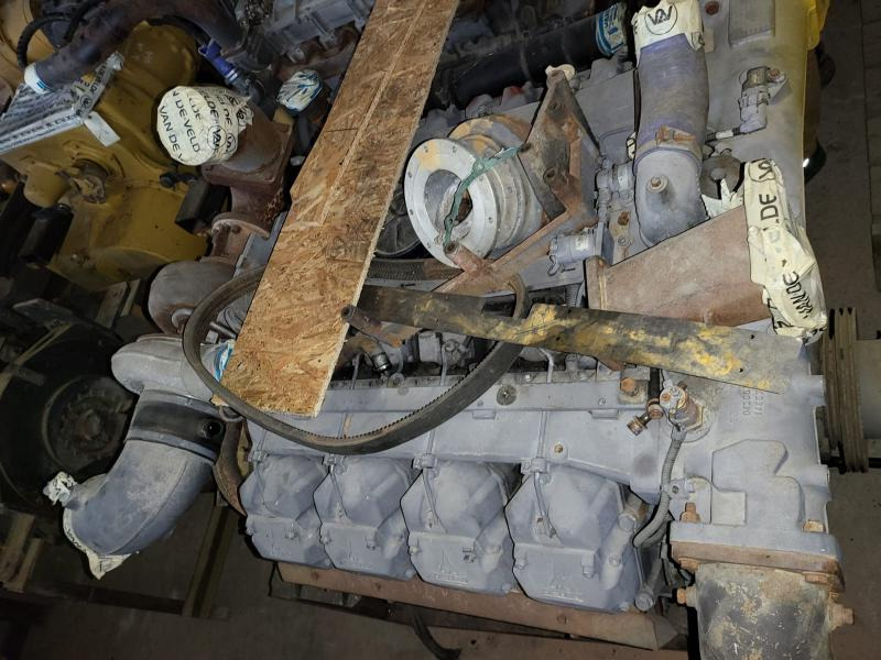 Deutz CD 2015 V08 - Motor za Građevinski strojevi: slika Deutz CD 2015 V08 - Motor za Građevinski strojevi Deutz CD 2015 V08 - Motor za Građevinski strojevi: slika Deutz CD 2015 V08 - Motor za Građevinski strojevi