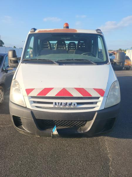 Iveco 35C12 - Mali kamion kiper: slika Iveco 35C12 - Mali kamion kiper Iveco 35C12 - Mali kamion kiper: slika Iveco 35C12 - Mali kamion kiper