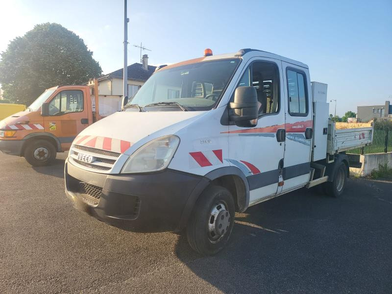 Iveco 35C12 - Mali kamion kiper: slika Iveco 35C12 - Mali kamion kiper Iveco 35C12 - Mali kamion kiper: slika Iveco 35C12 - Mali kamion kiper