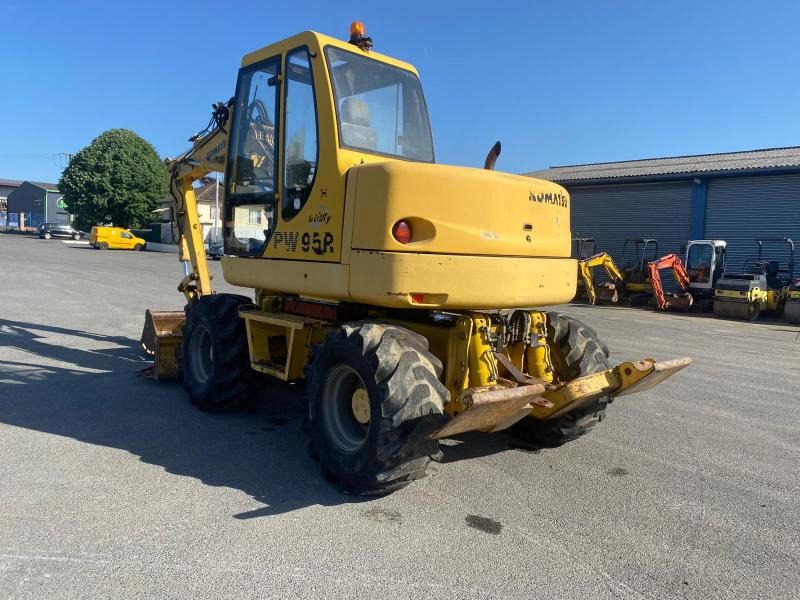 Komatsu PW95 - Bager na kotačima: slika Komatsu PW95 - Bager na kotačima Komatsu PW95 - Bager na kotačima: slika Komatsu PW95 - Bager na kotačima