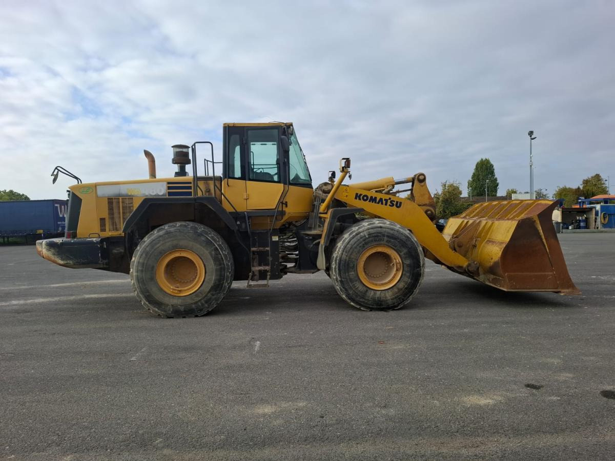 Komatsu WA480-6 - Utovarivač na kotačima: slika Komatsu WA480-6 - Utovarivač na kotačima Komatsu WA480-6 - Utovarivač na kotačima: slika Komatsu WA480-6 - Utovarivač na kotačima