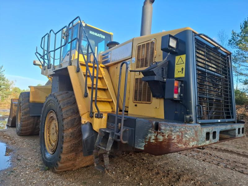 Komatsu WA600-6 - Utovarivač na kotačima: slika Komatsu WA600-6 - Utovarivač na kotačima Komatsu WA600-6 - Utovarivač na kotačima: slika Komatsu WA600-6 - Utovarivač na kotačima