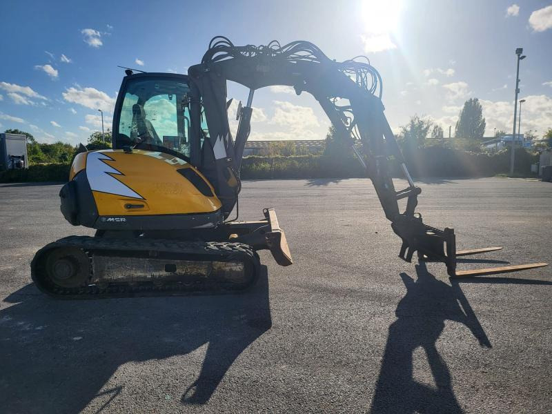 Mecalac 6 MCR - Mini bager: slika Mecalac 6 MCR - Mini bager Mecalac 6 MCR - Mini bager: slika Mecalac 6 MCR - Mini bager