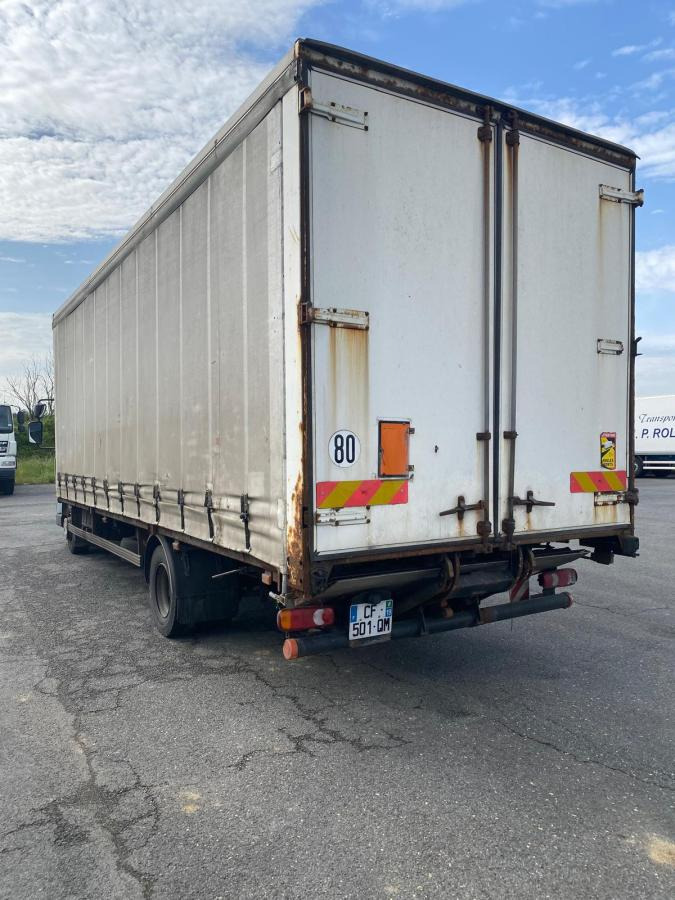 Renault 180 DXI - Kamion s ceradom: slika Renault 180 DXI - Kamion s ceradom Renault 180 DXI - Kamion s ceradom: slika Renault 180 DXI - Kamion s ceradom