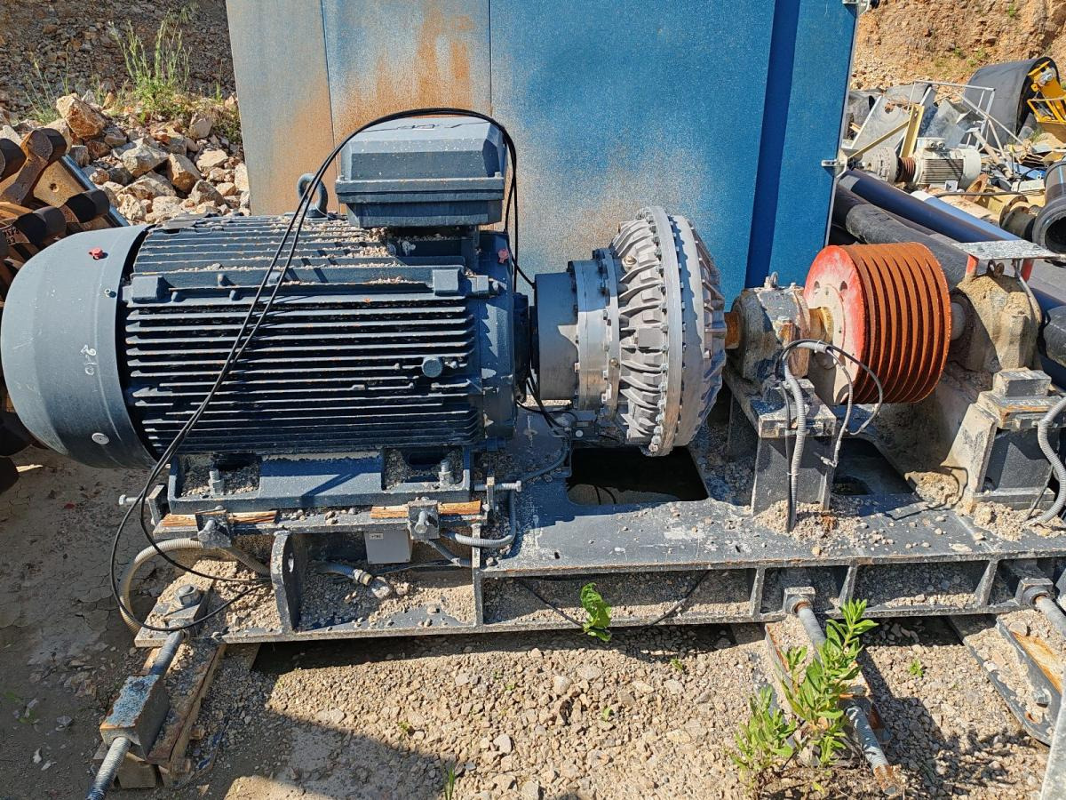 Sandvik GM420-14 - Udarna drobilica: slika Sandvik GM420-14 - Udarna drobilica Sandvik GM420-14 - Udarna drobilica: slika Sandvik GM420-14 - Udarna drobilica